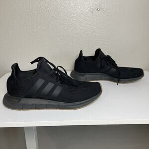 Adidas Sportswear Swift Run 1.0 Men's Size 10.5 Shoes Black/Gum IE7476 Sneakers